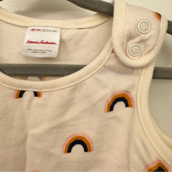 Hanna Andersson Cream Bodysuit with Rainbow Design - Picture 2 of 2